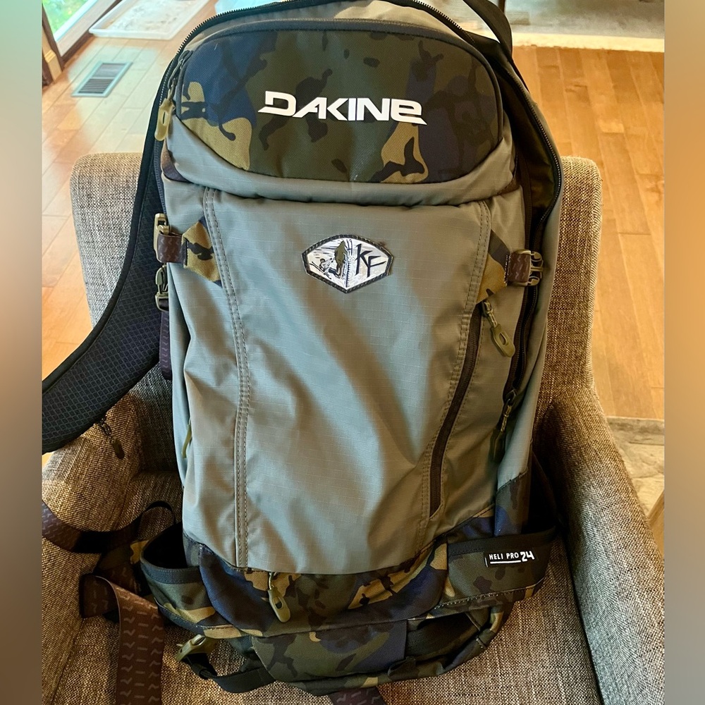 Dakine Heli Pro 24L backpack